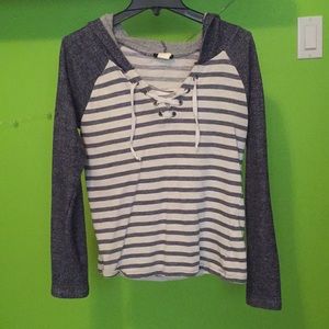 ✨Blue and white pullover✨